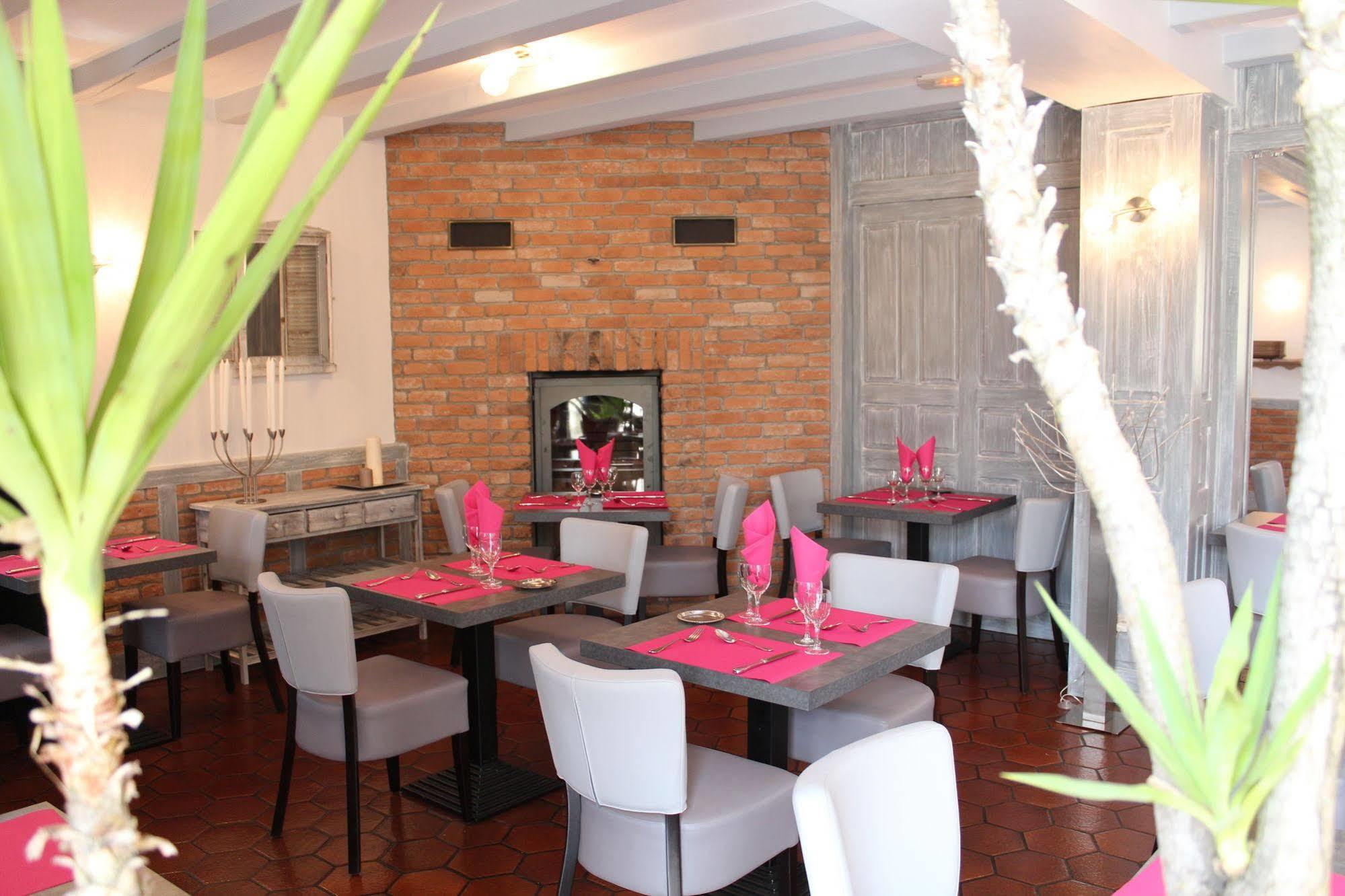Auberge La Tomette, The Originals Relais Vitrac  エクステリア 写真